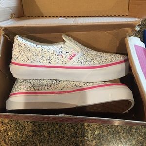 Vans kids slip on